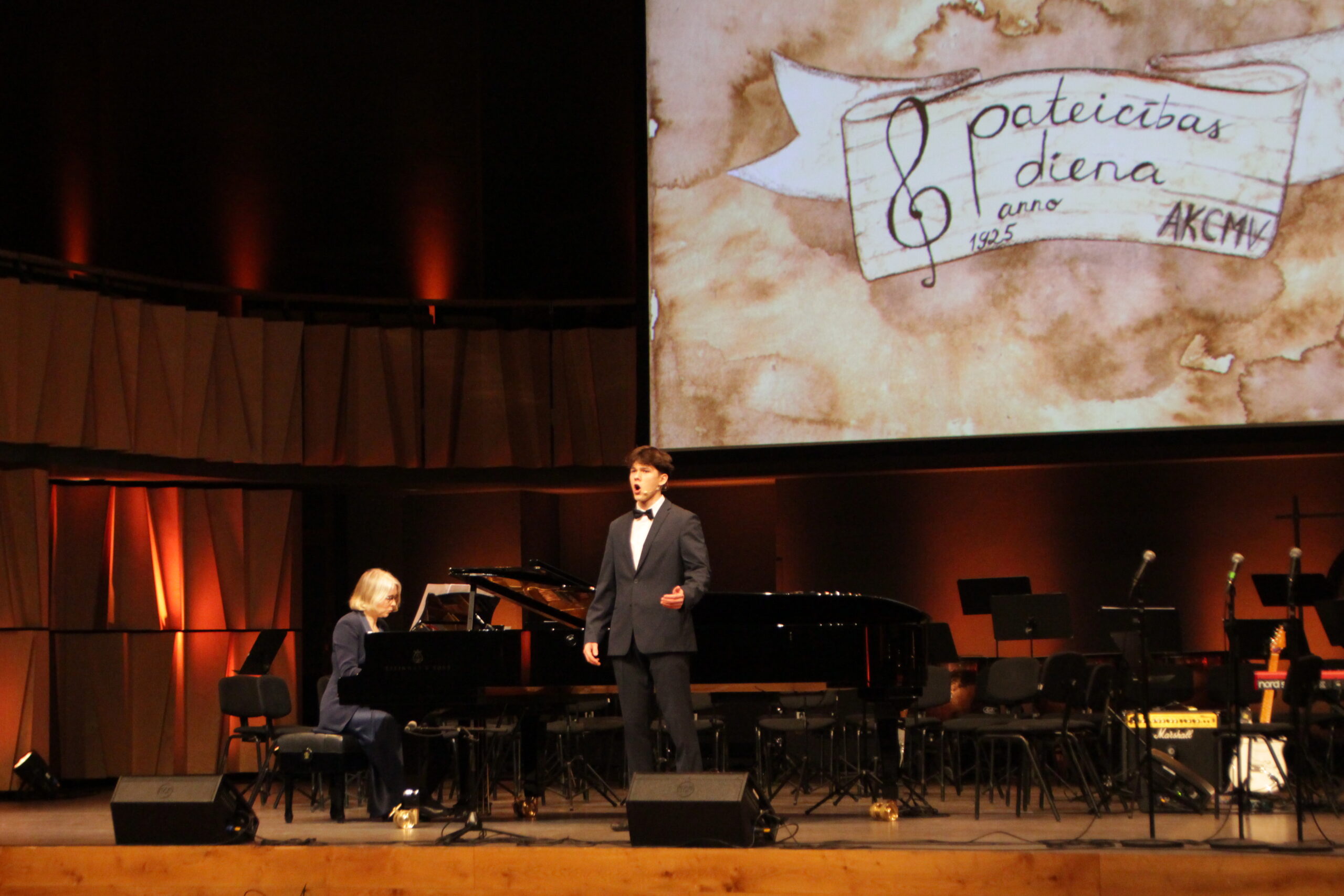 Pateicības dienas sarīkojums "100 gadi mūzikā"