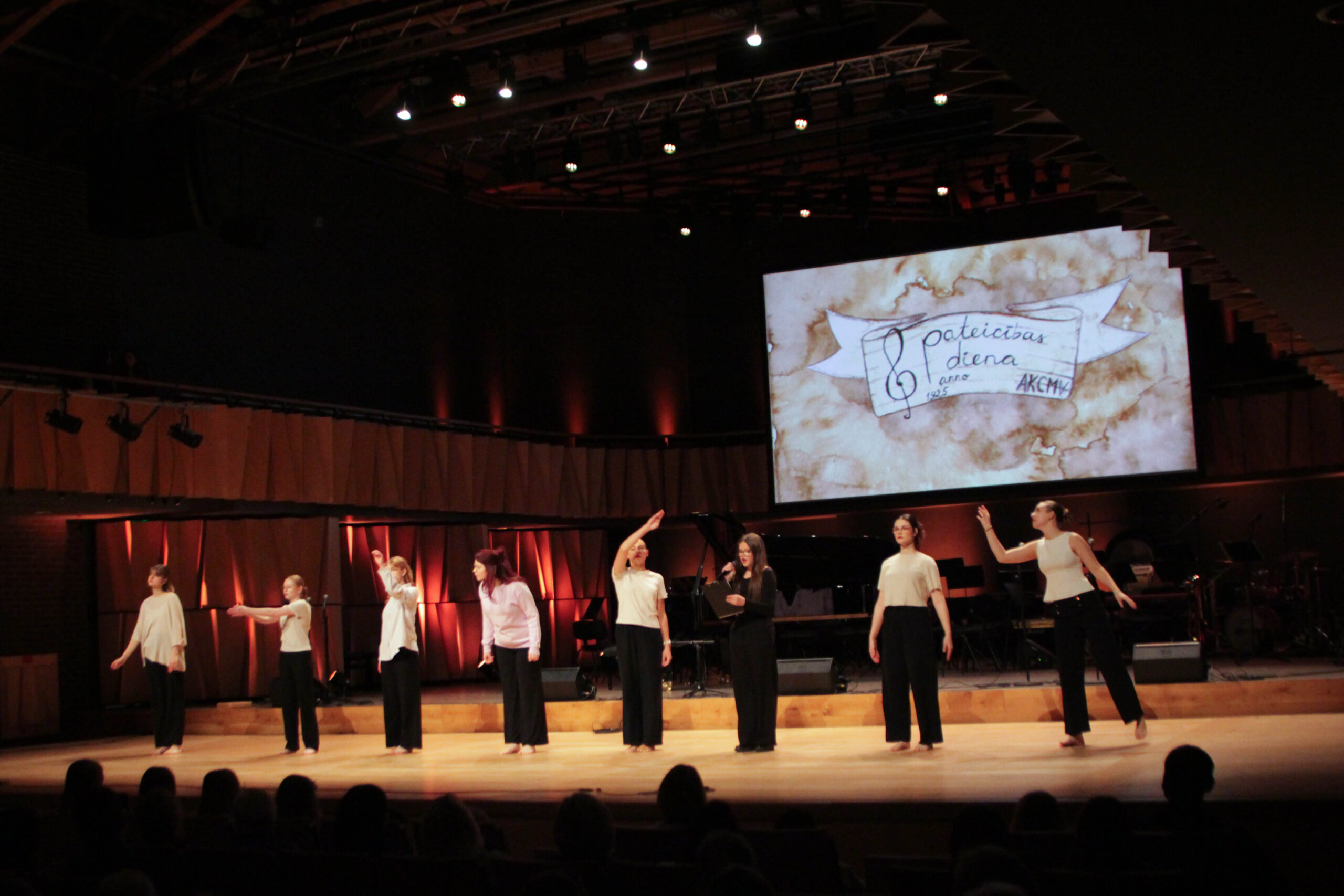 Pateicības dienas sarīkojums "100 gadi mūzikā"