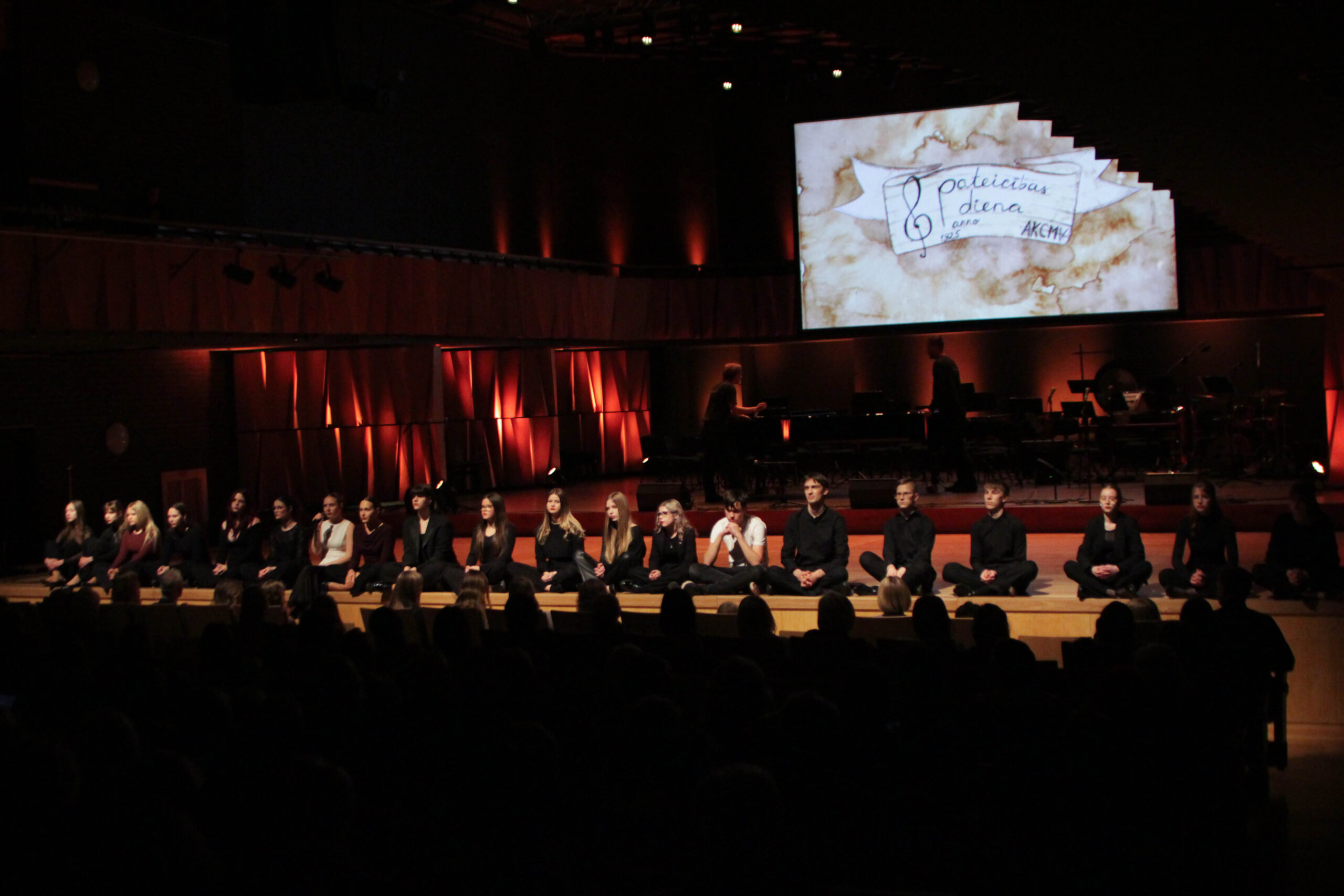 Pateicības dienas sarīkojums "100 gadi mūzikā"