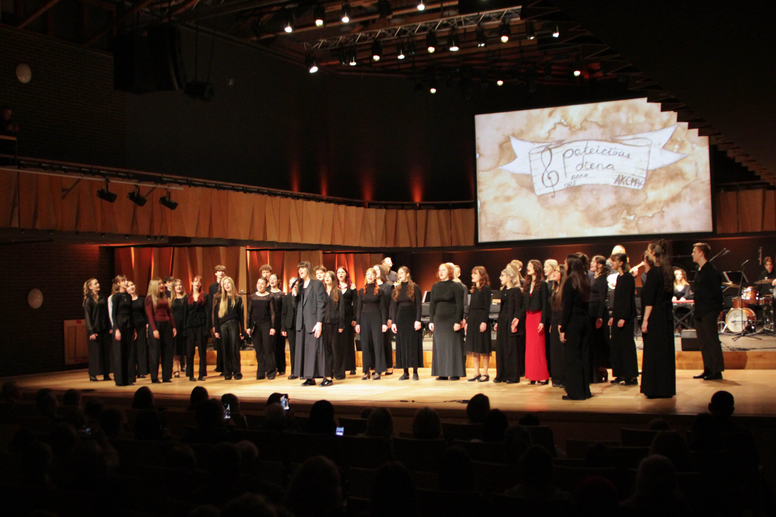 Pateicības dienas sarīkojums "100 gadi mūzikā"