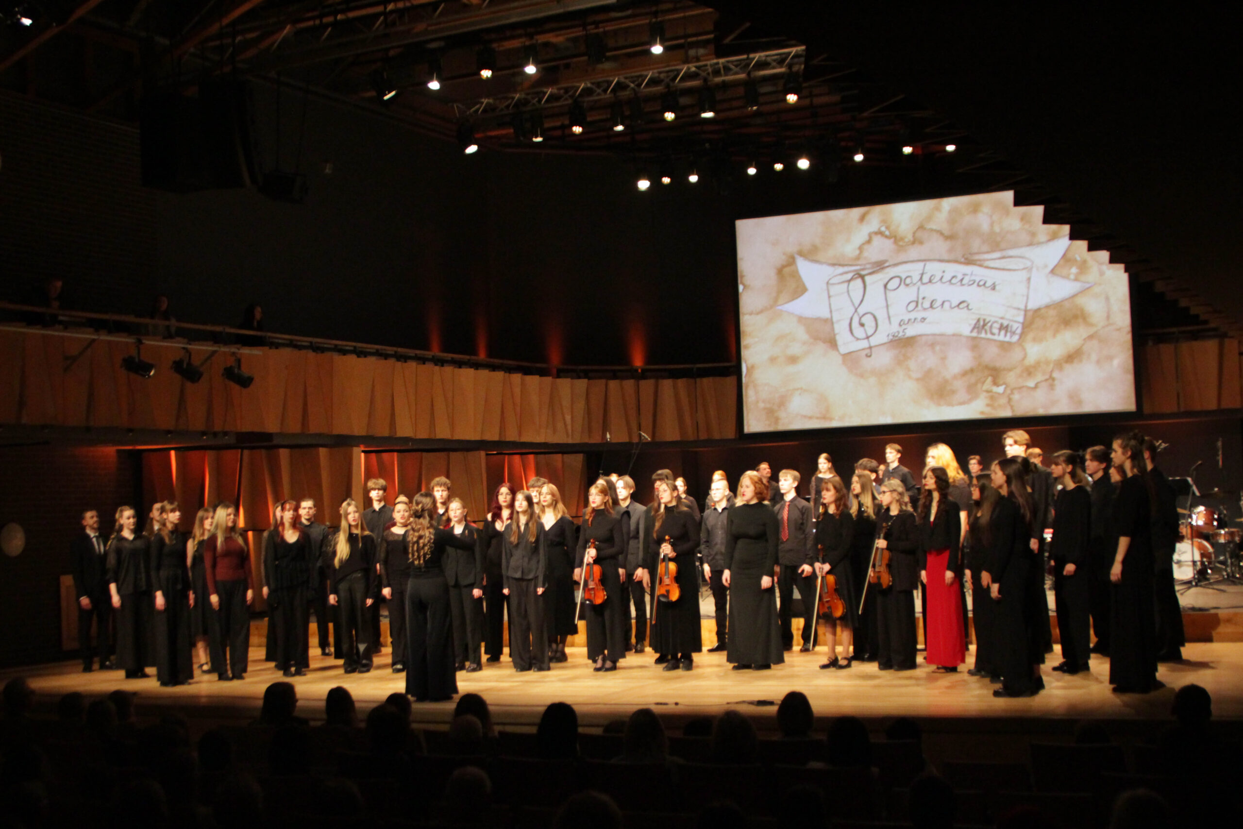 Pateicības dienas sarīkojums "100 gadi mūzikā"