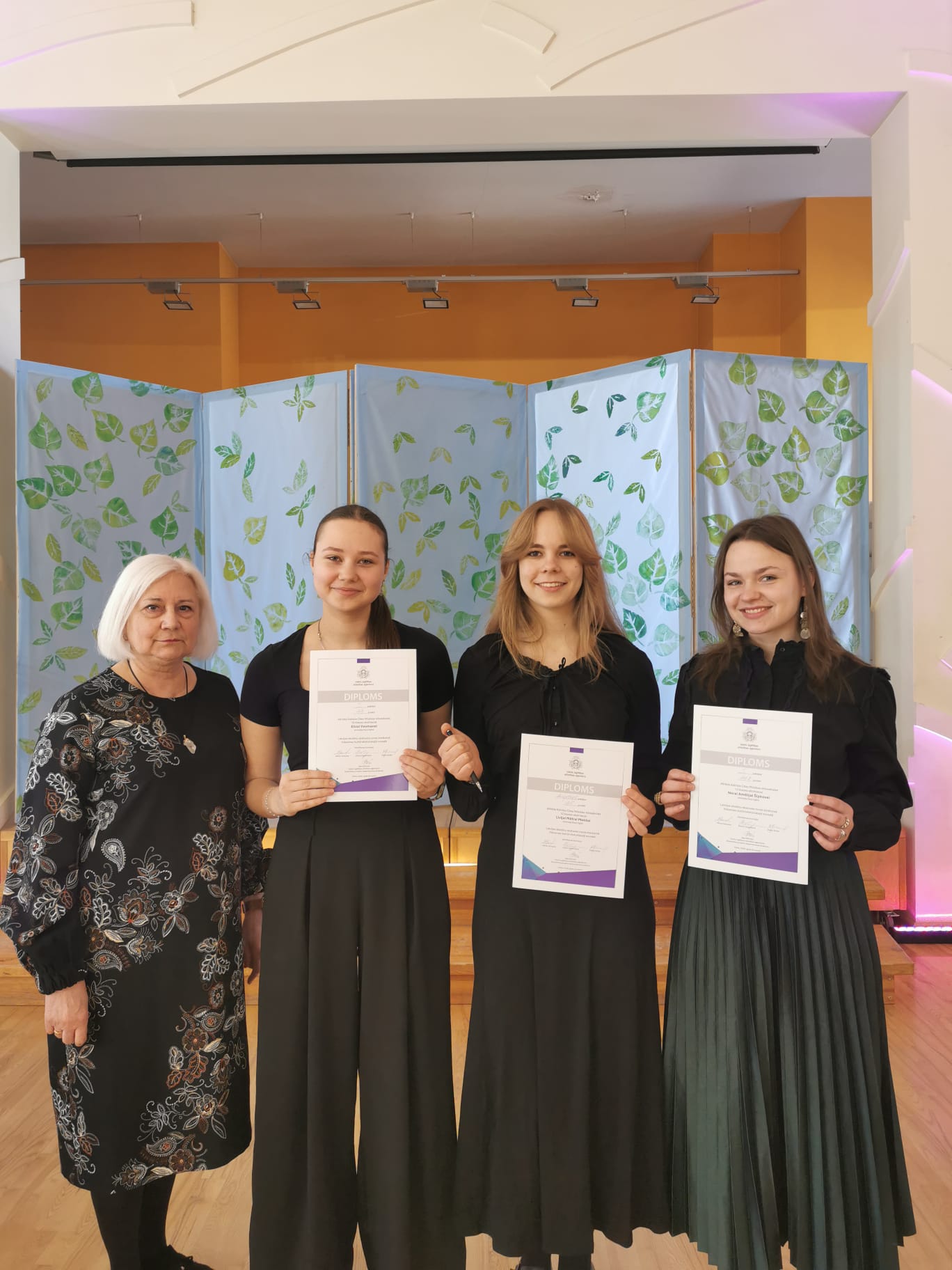 Skatuves runas konkursa laureātes