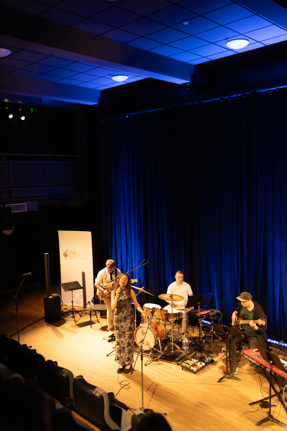 Starptautiskais populārās un džeza mūzikas dziedātāju konkurss“Dziesmu putenis”