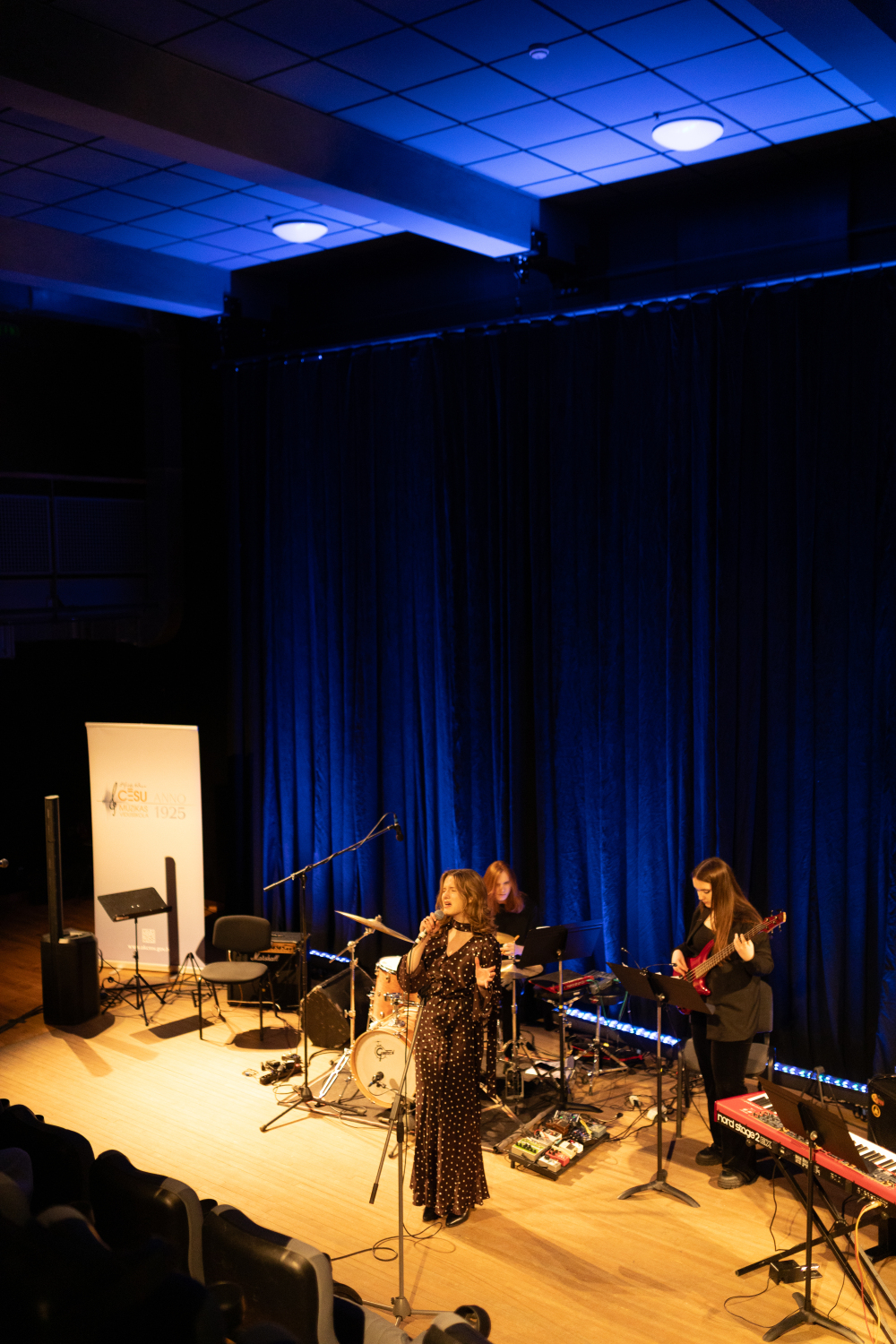 Starptautiskais populārās un džeza mūzikas dziedātāju konkurss“Dziesmu putenis”