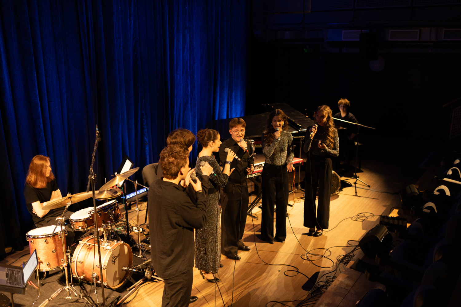 Starptautiskais populārās un džeza mūzikas dziedātāju konkurss“Dziesmu putenis”