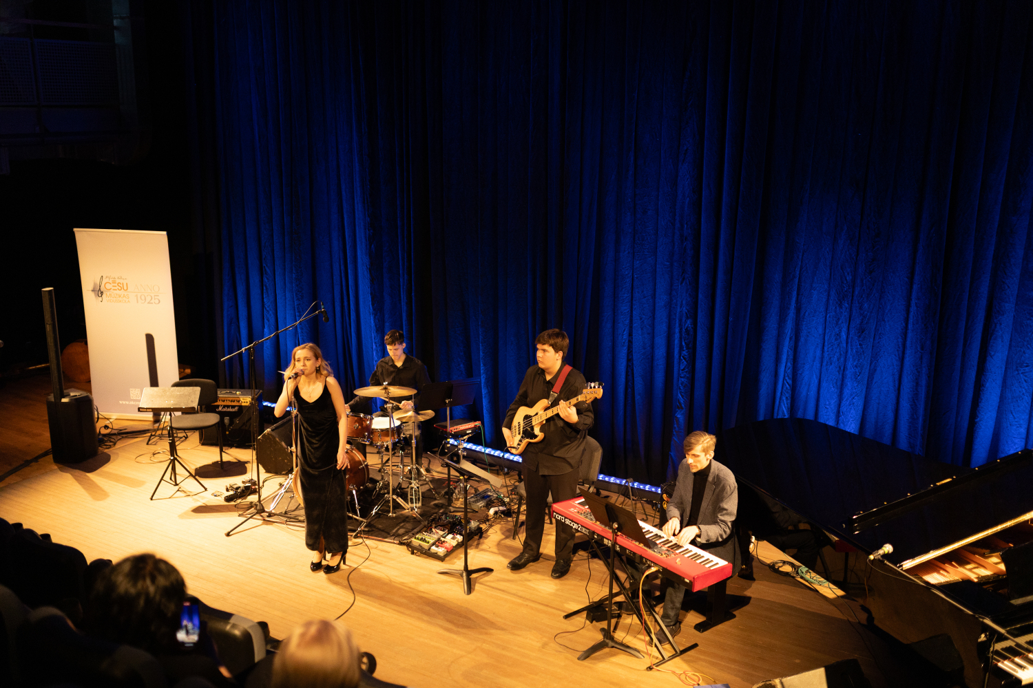 Starptautiskais populārās un džeza mūzikas dziedātāju konkurss“Dziesmu putenis”