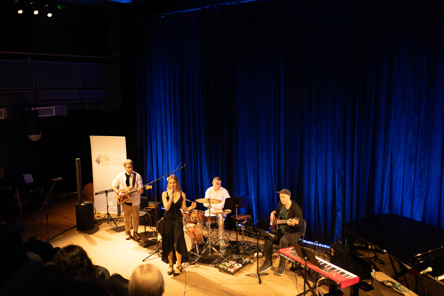 Starptautiskais populārās un džeza mūzikas dziedātāju konkurss“Dziesmu putenis”