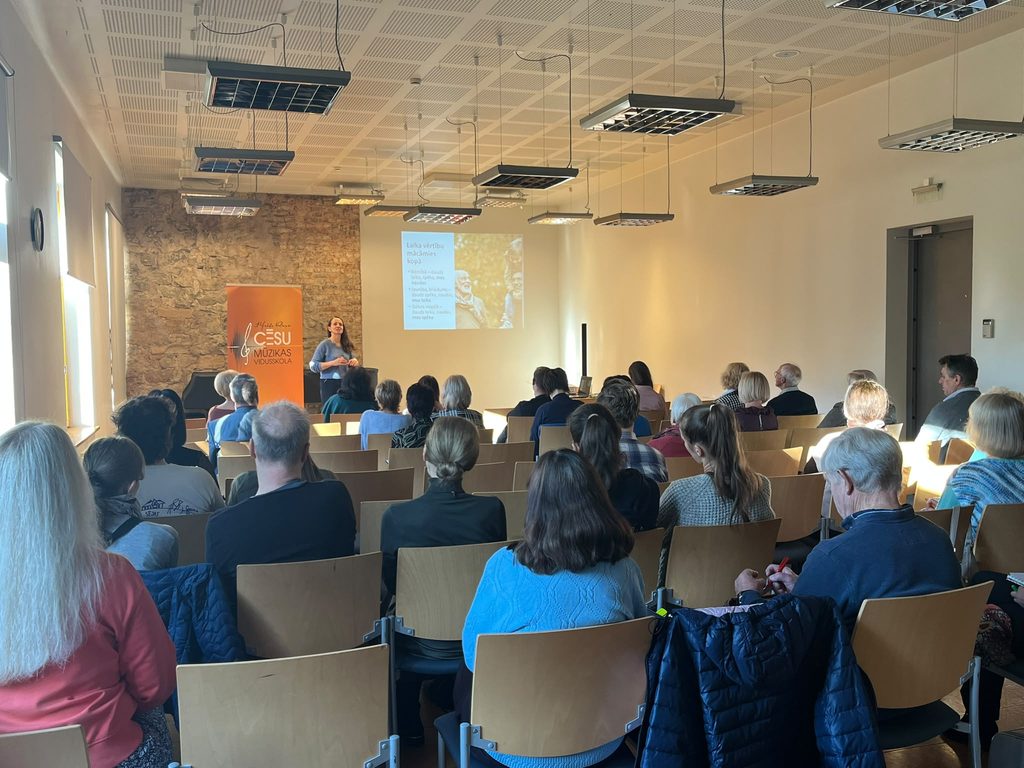 AKCMV norisinājās pedagogu profesionālās kompetences pilnveides programma